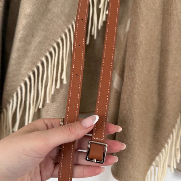 Loewe Cape Blanket Shawl Fringe In Neutral Cashmere Wool With Belt Sz 36 - Picture 7 of 12